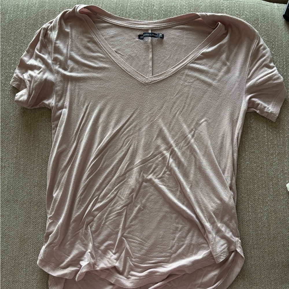 Abercrombie & Fitch Light Blush V-Neck Short Sleeve Tee